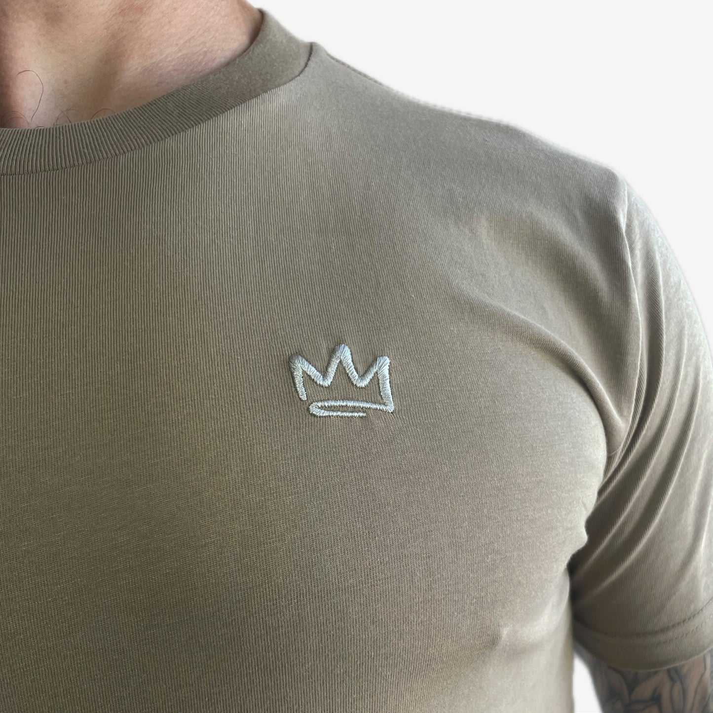 Classic Crown Tee Cafe Con Leche