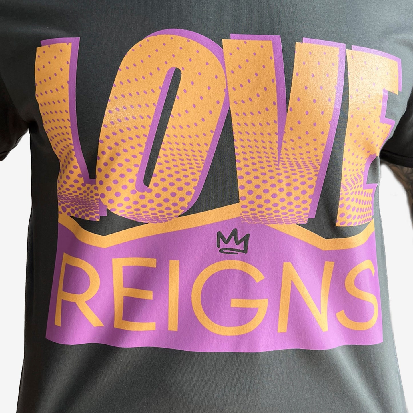 Love Reigns Printed Tee - Liquorice