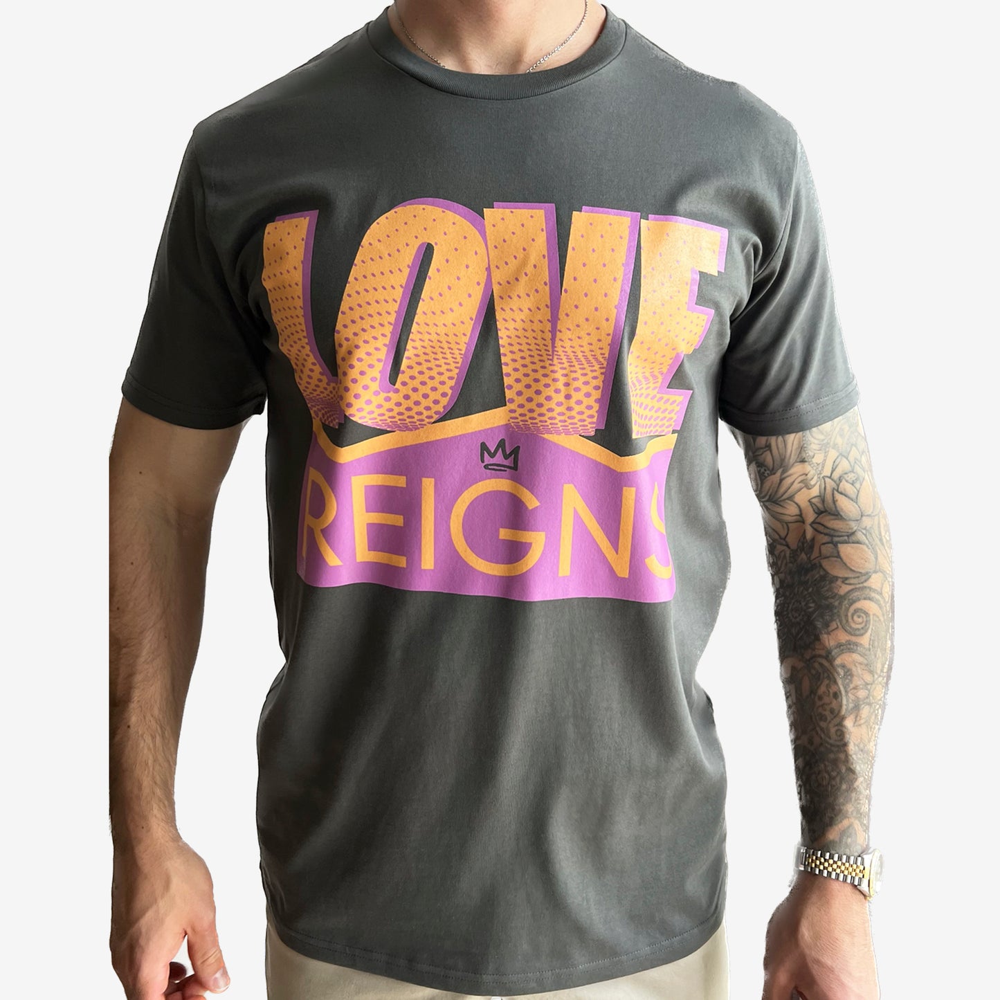 Love Reigns Printed Tee - Liquorice